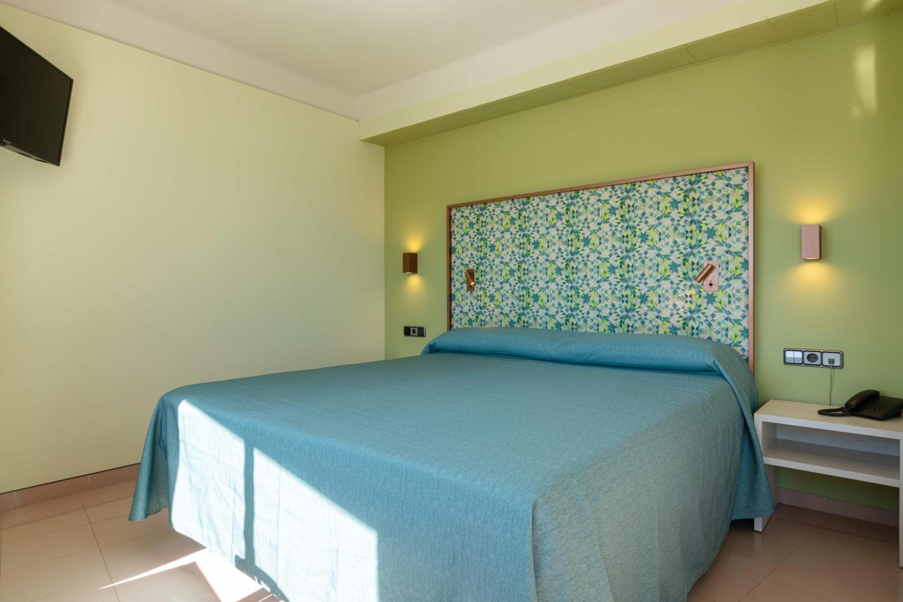 Queen Room with Sea View
