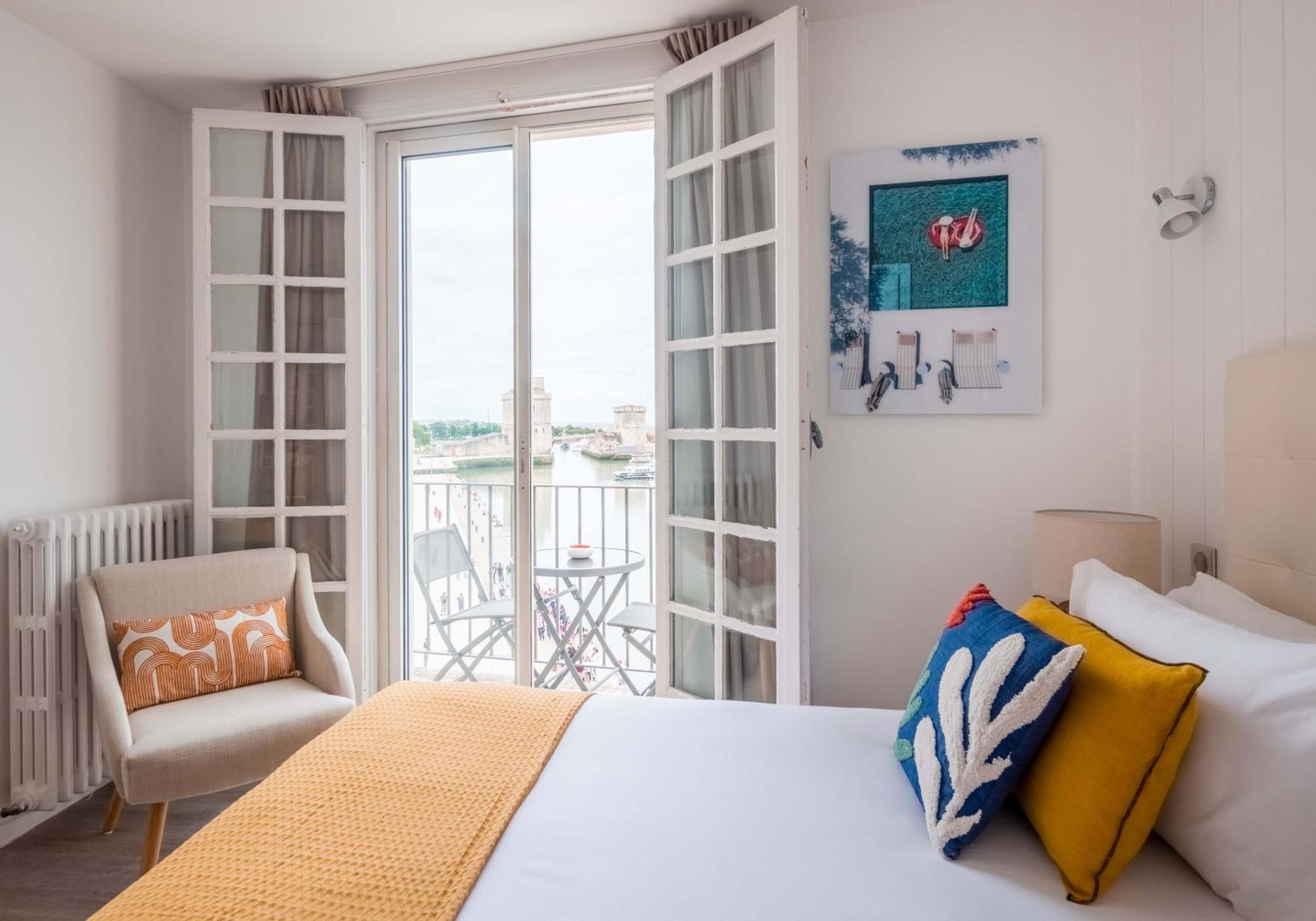 King Room with Sea View and Balcony