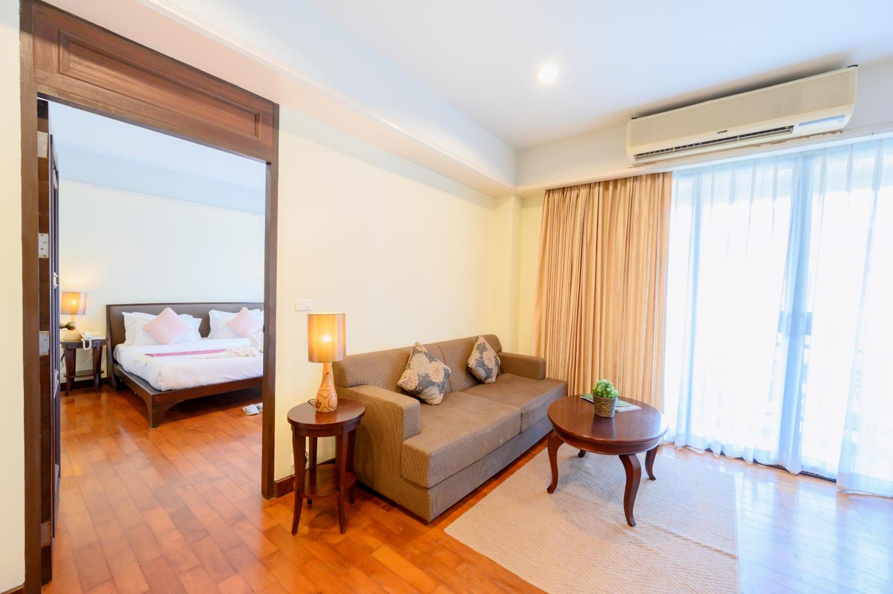 One-Bedroom Suite