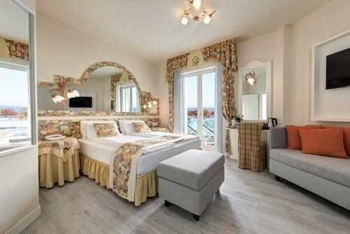 Double or Twin Room, Sea View (Elegance) в Hotel Cavalieri Palace