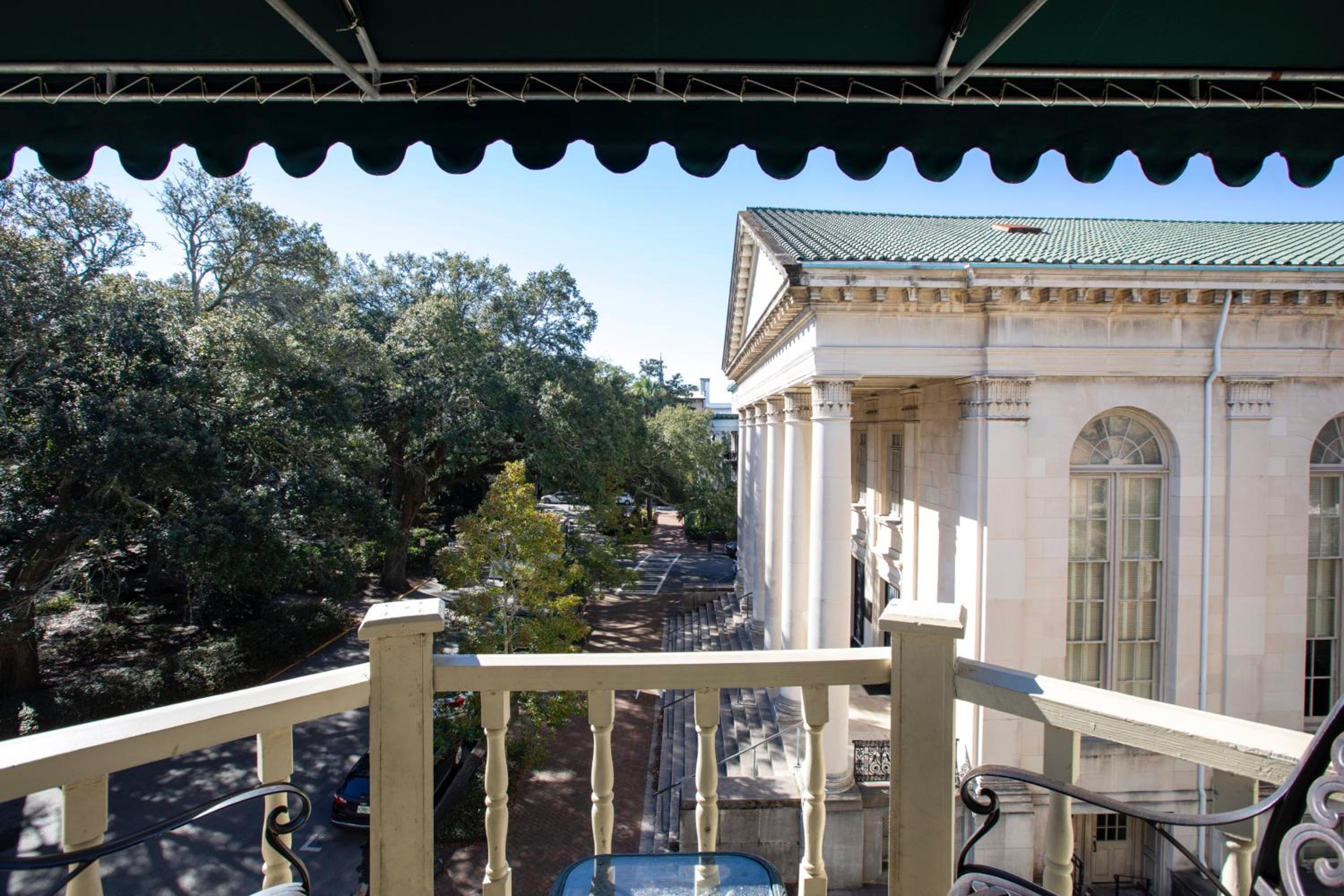 Westmorland- King Room 304