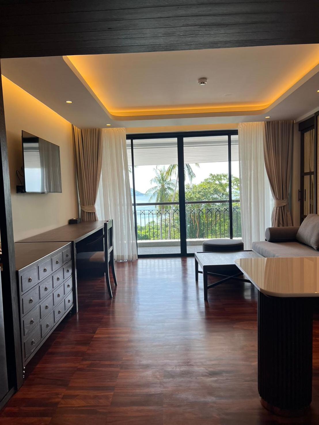 King Suite with Ocean View