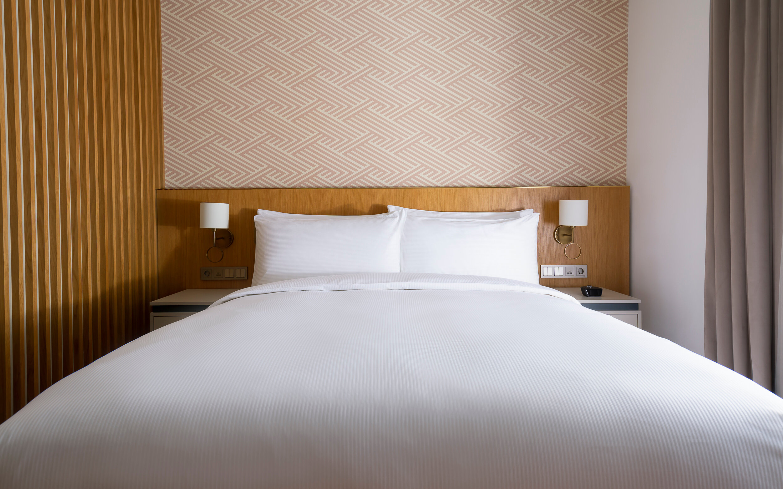 Стандартный номер с одной кроватью Queen для людей с ограниченными возможностями