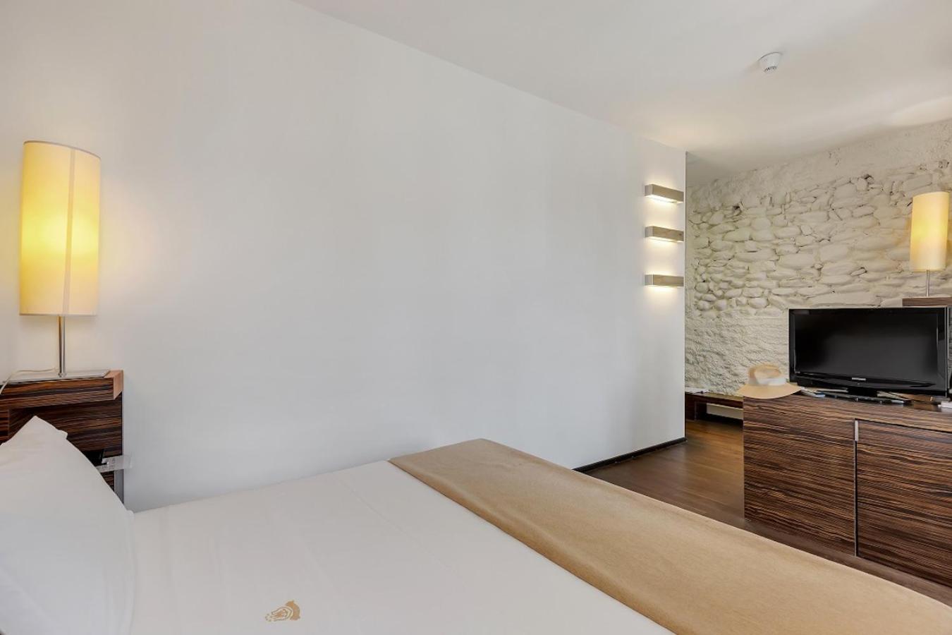 Double Room with Lake View