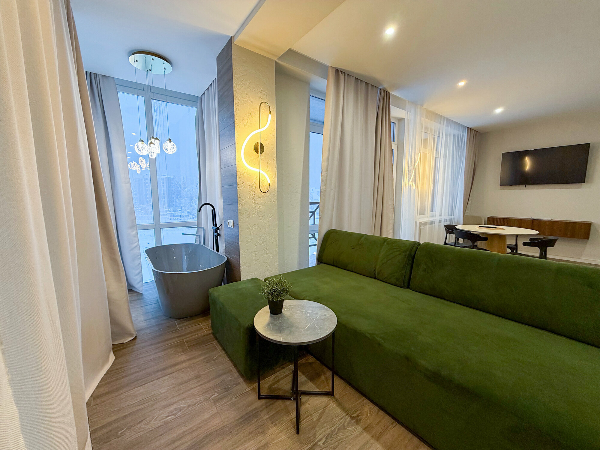 Полулюкс с ванной