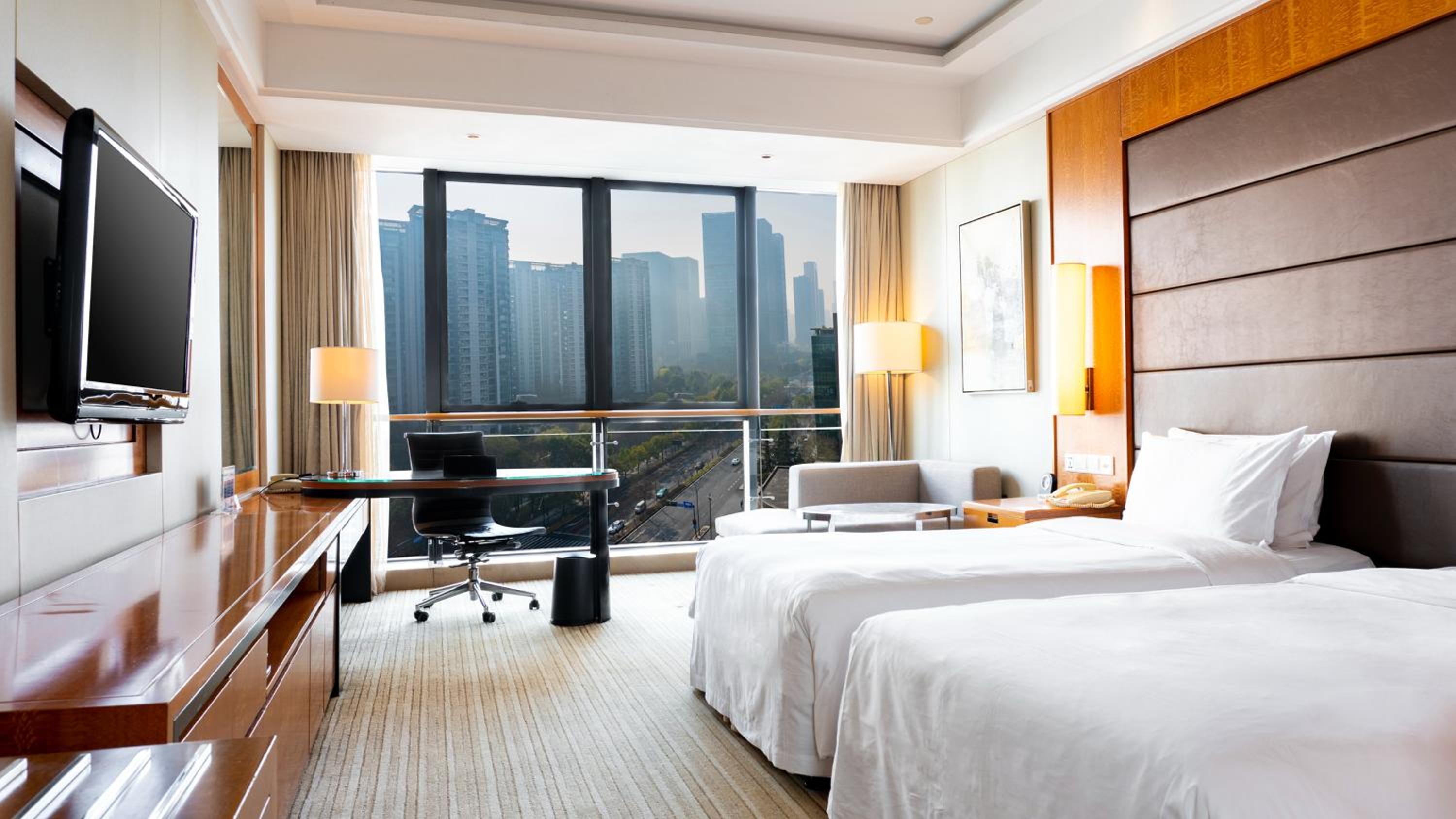 Standard Twin Room With View 