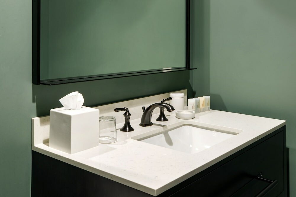 Suite, 1 Bedroom, Corner
