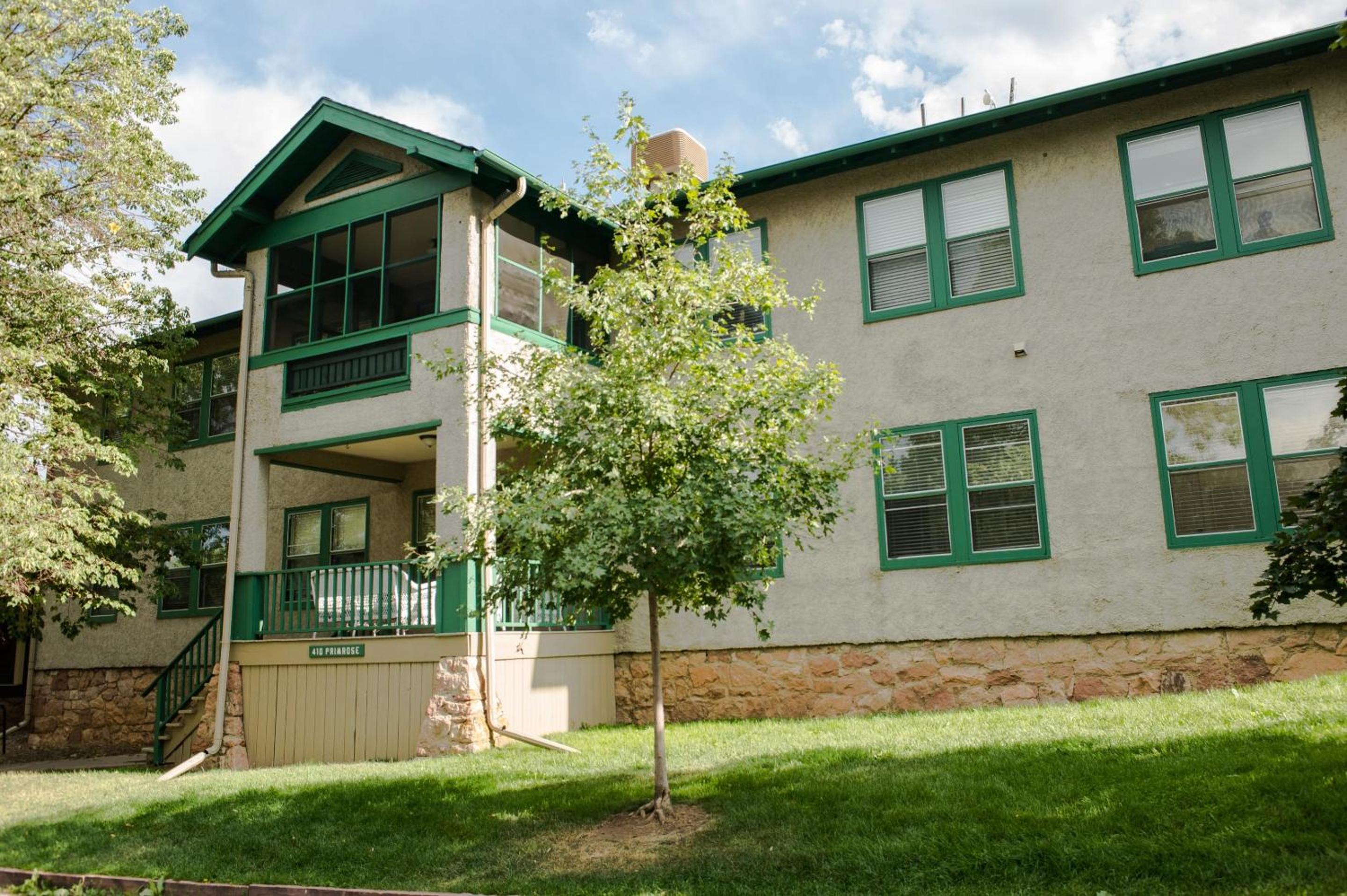 Classic One-Bedroom Apartment with King Bed