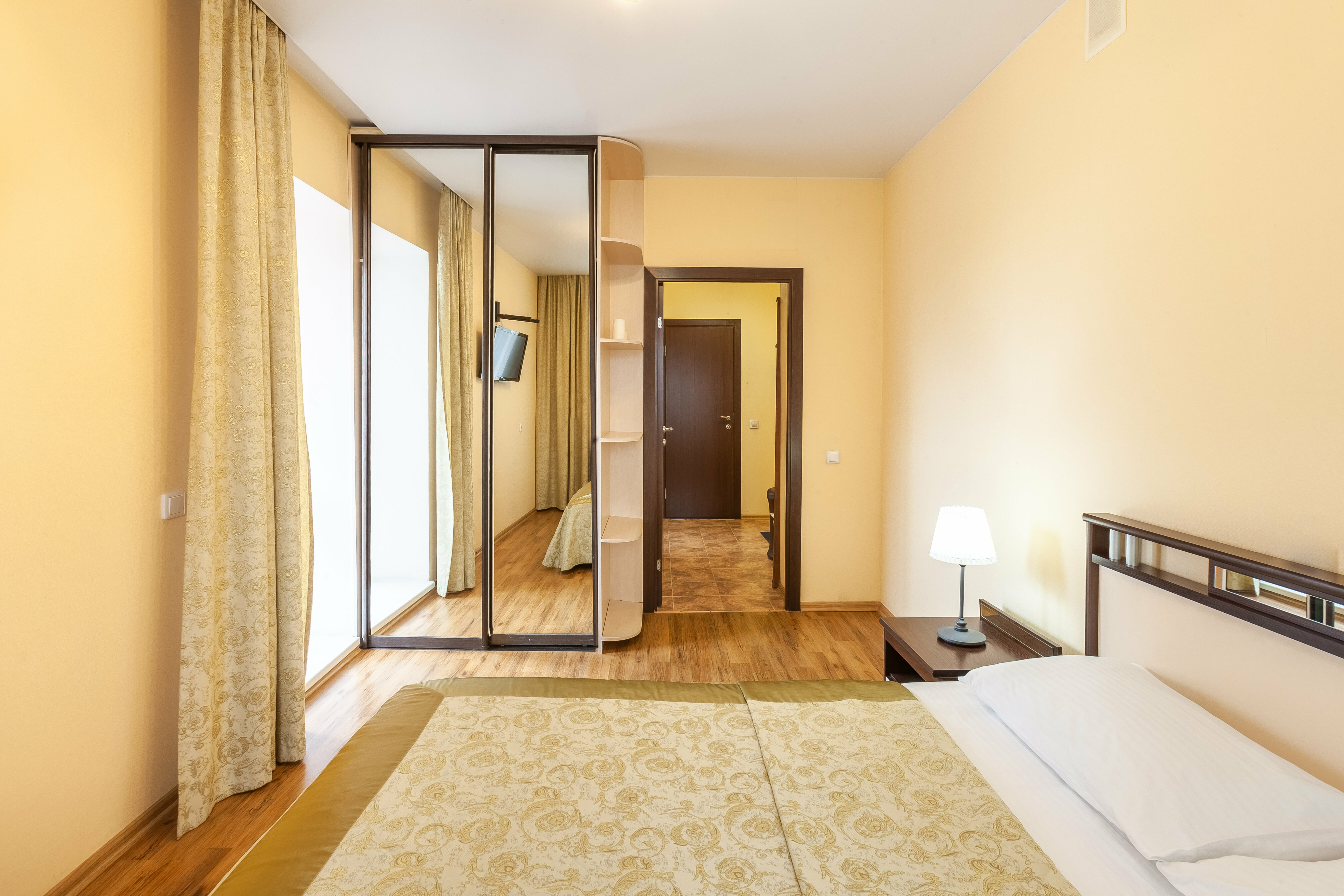 Большой двухместный номер с 1 кроватью