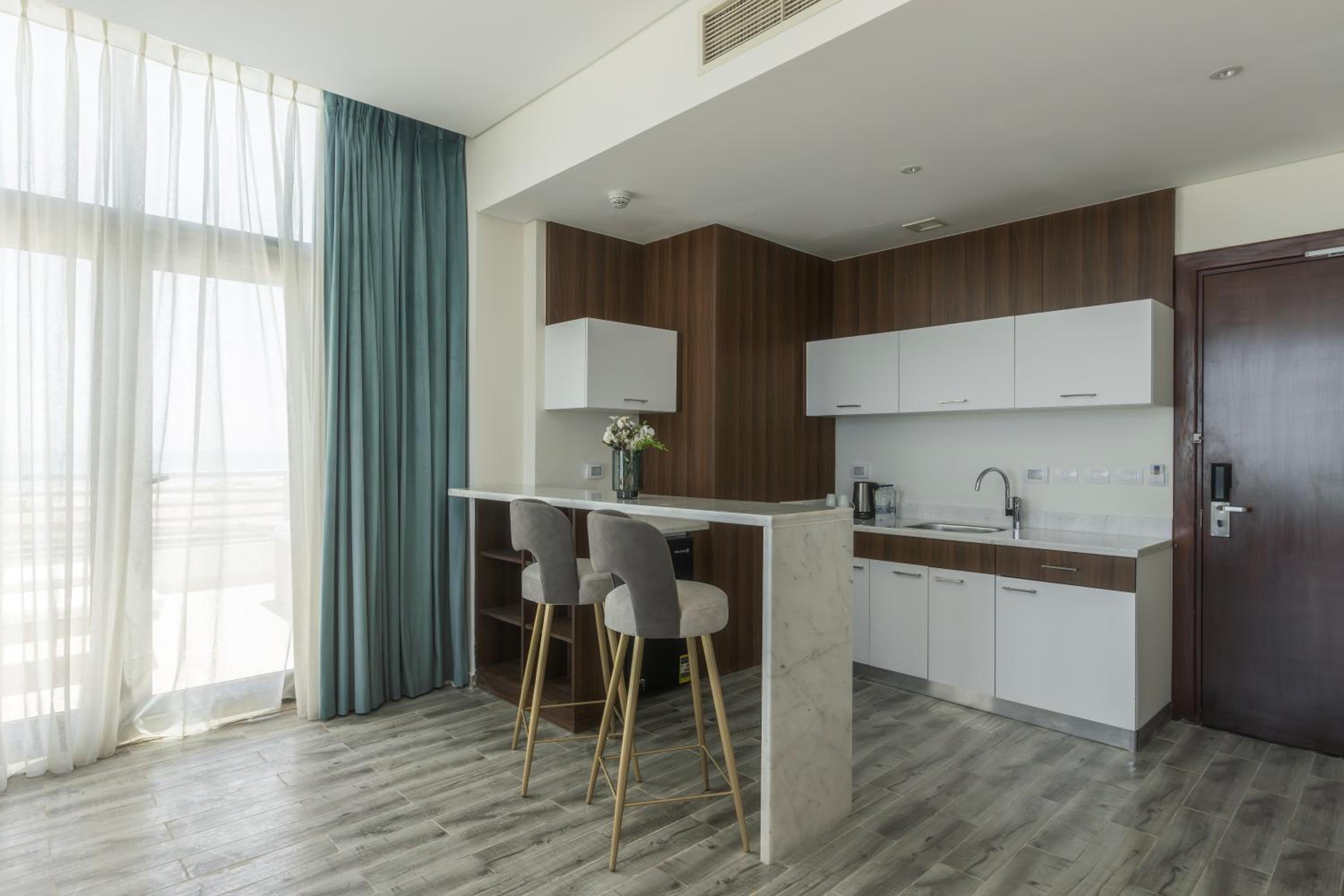 Premium Suite With Sea View For Egyptian & Foreigner Residents 