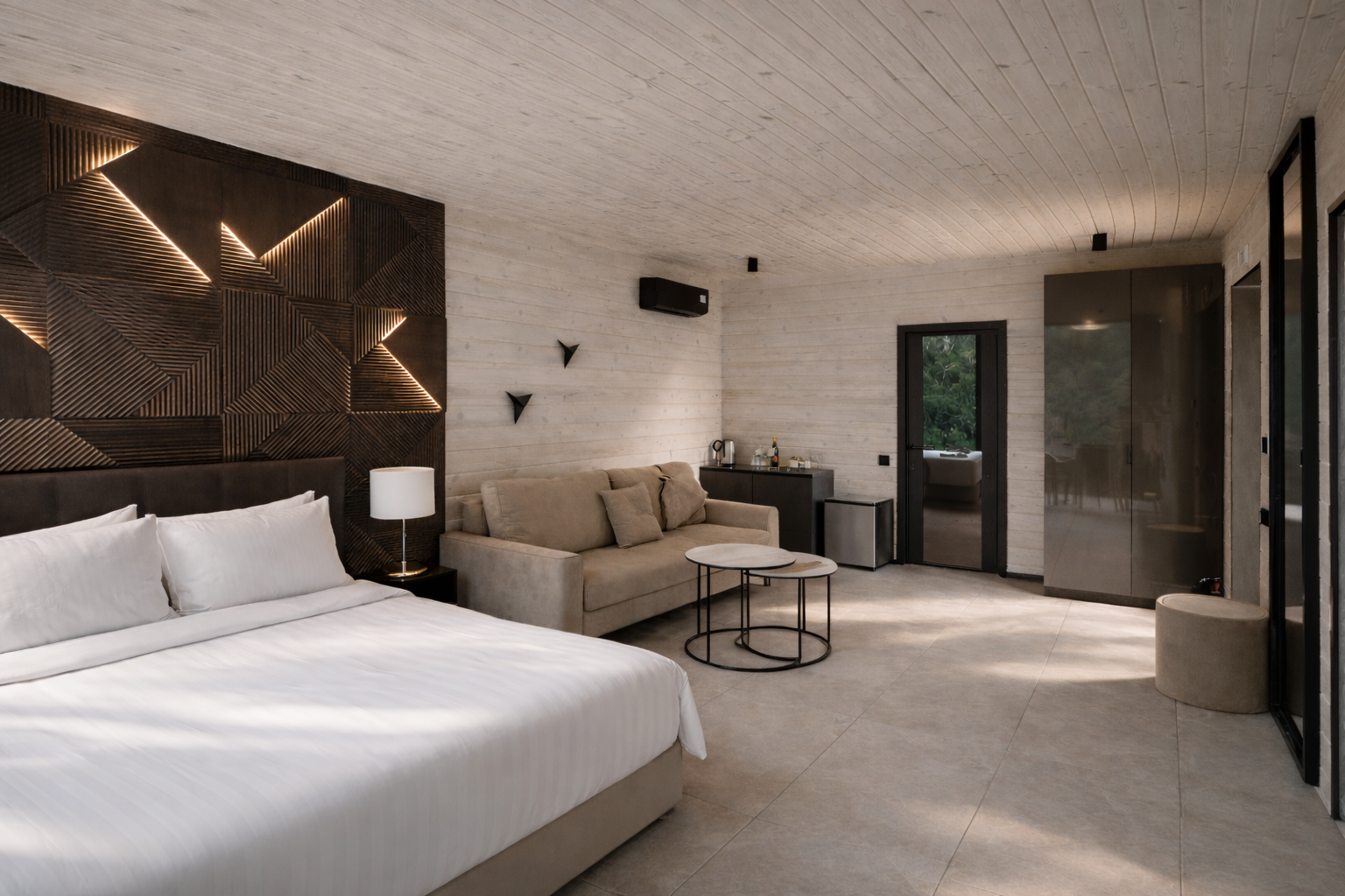 Вилла с панорамными окнами