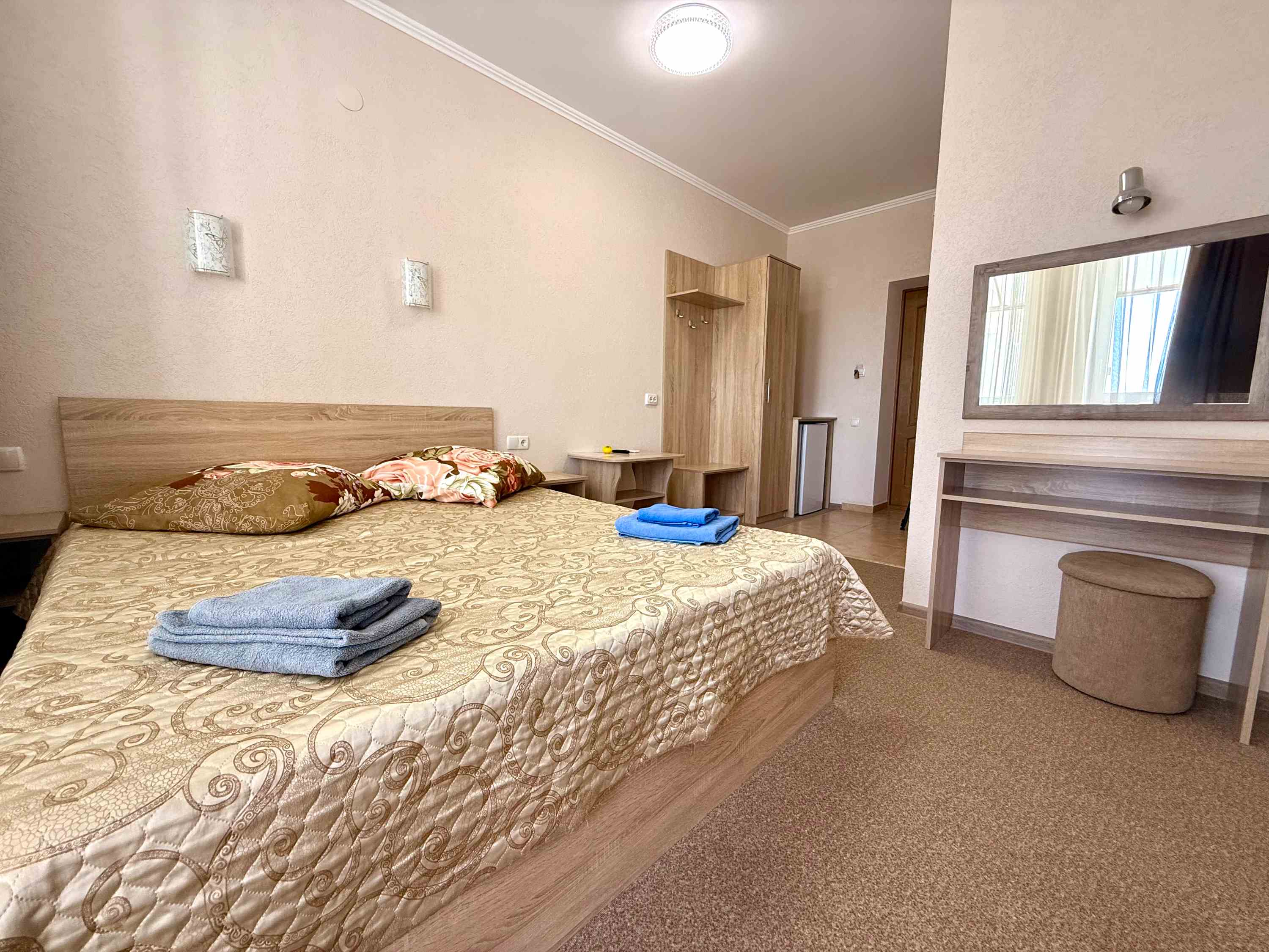 Большой двухместный номер с 1 кроватью
