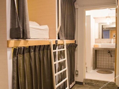 Bed In Deluxe Shared Dormitory, Private Bathroom в MovyLodge Hostel