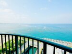 Main Building Premier Ocean View Twin Room в Vessel Hotel Campana Okinawa