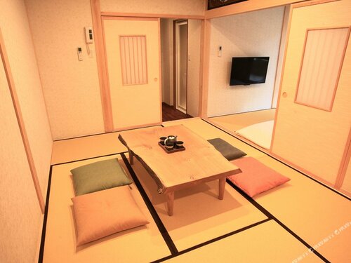 Suite with Garden View в Ichinomatsu Japanese Modern Hotel