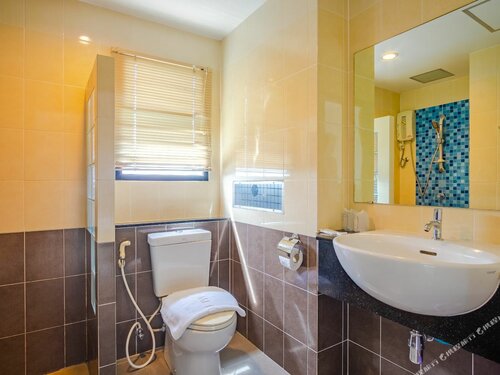 Standard Twin Room в AJ Residence