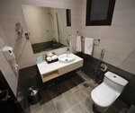 Улучшенный двухместный номер с 1 двуспальной кроватью в Celine Home Al Malqa