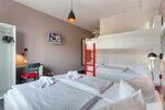 Quad Room в Meininger Hotel Berlin Alexanderplatz