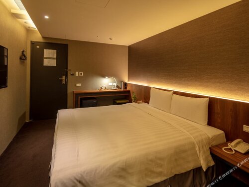 C-Стандартный номер (без окна)(двуспальная кровать) в Goodmore Hotel