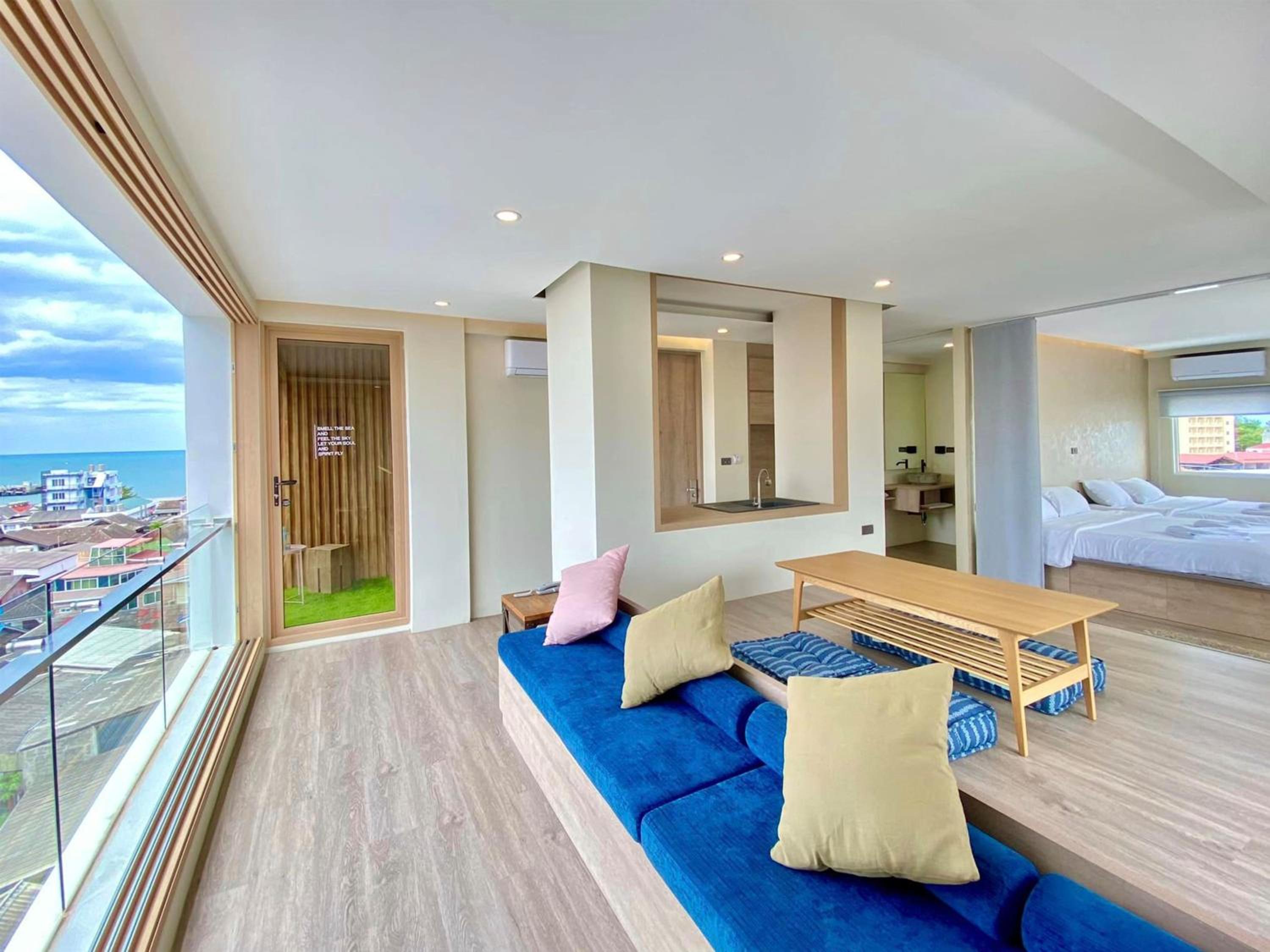 Family Room with Sea View