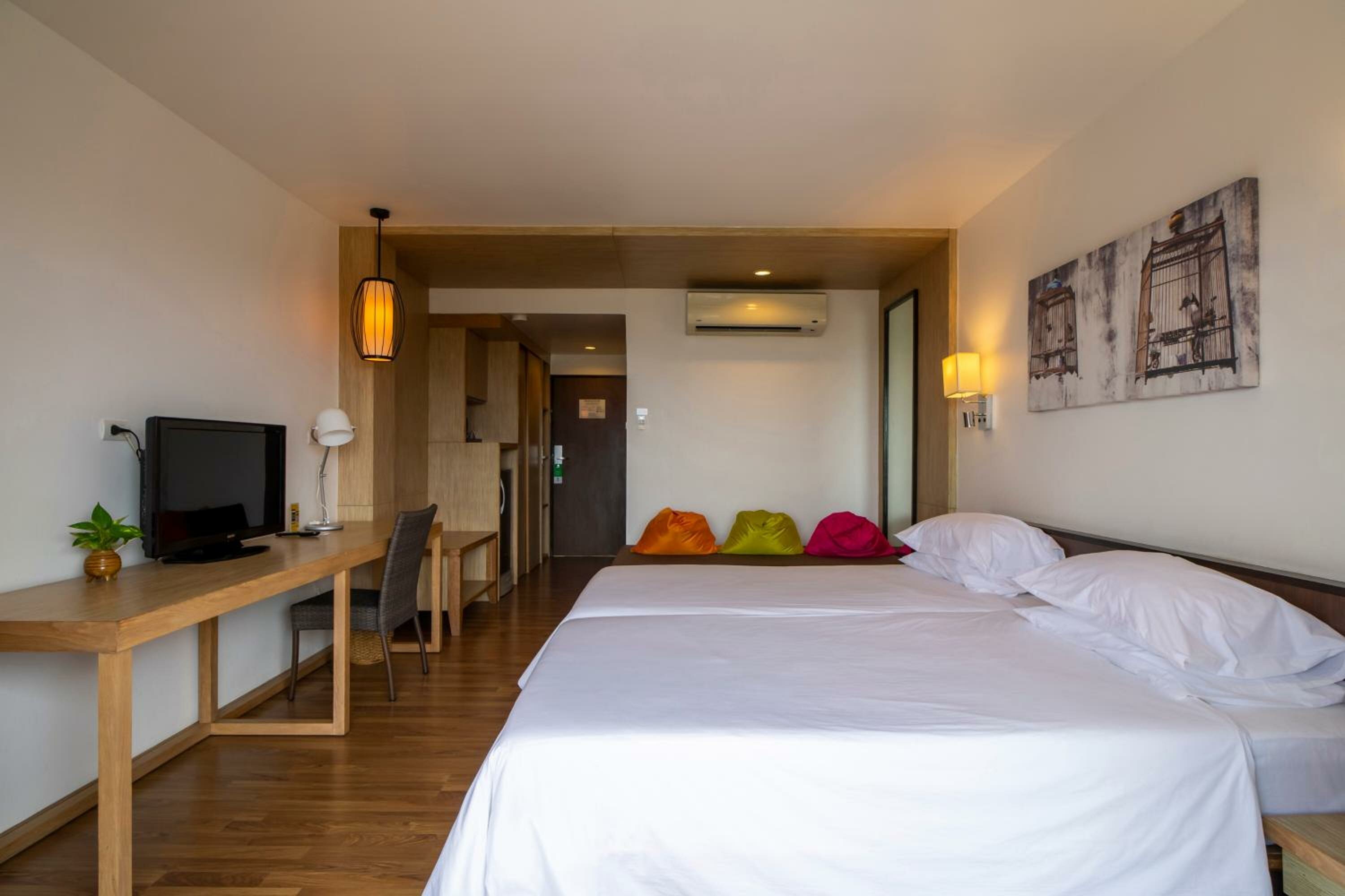 Deluxe Twin Room with Ocean View  