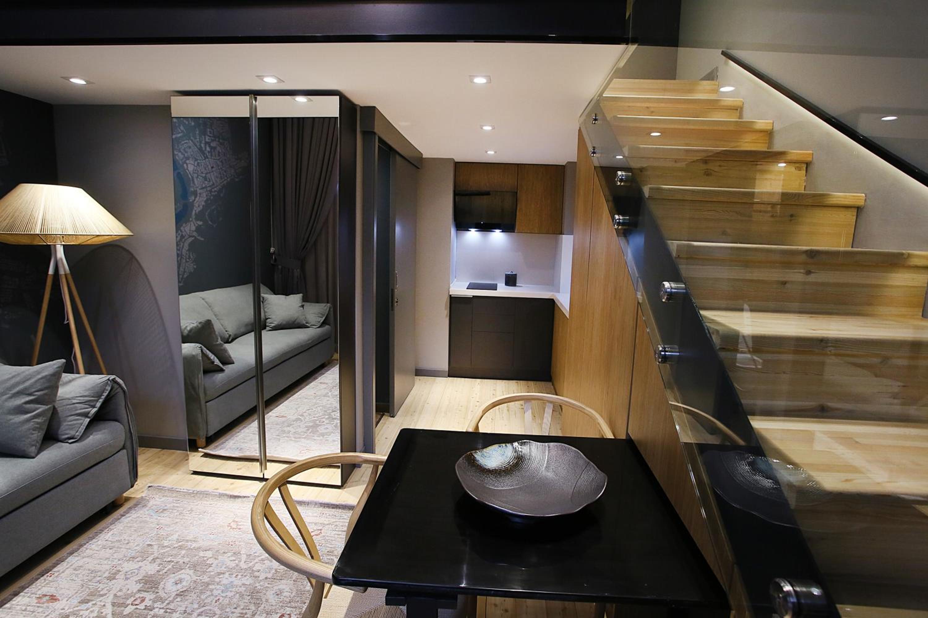 Studio - Split Level