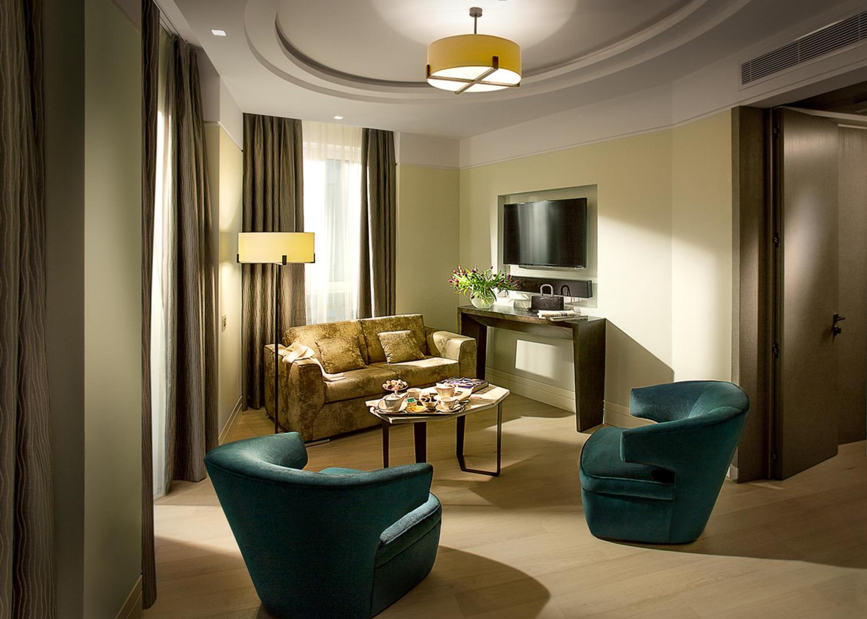 Executive Queen Suite