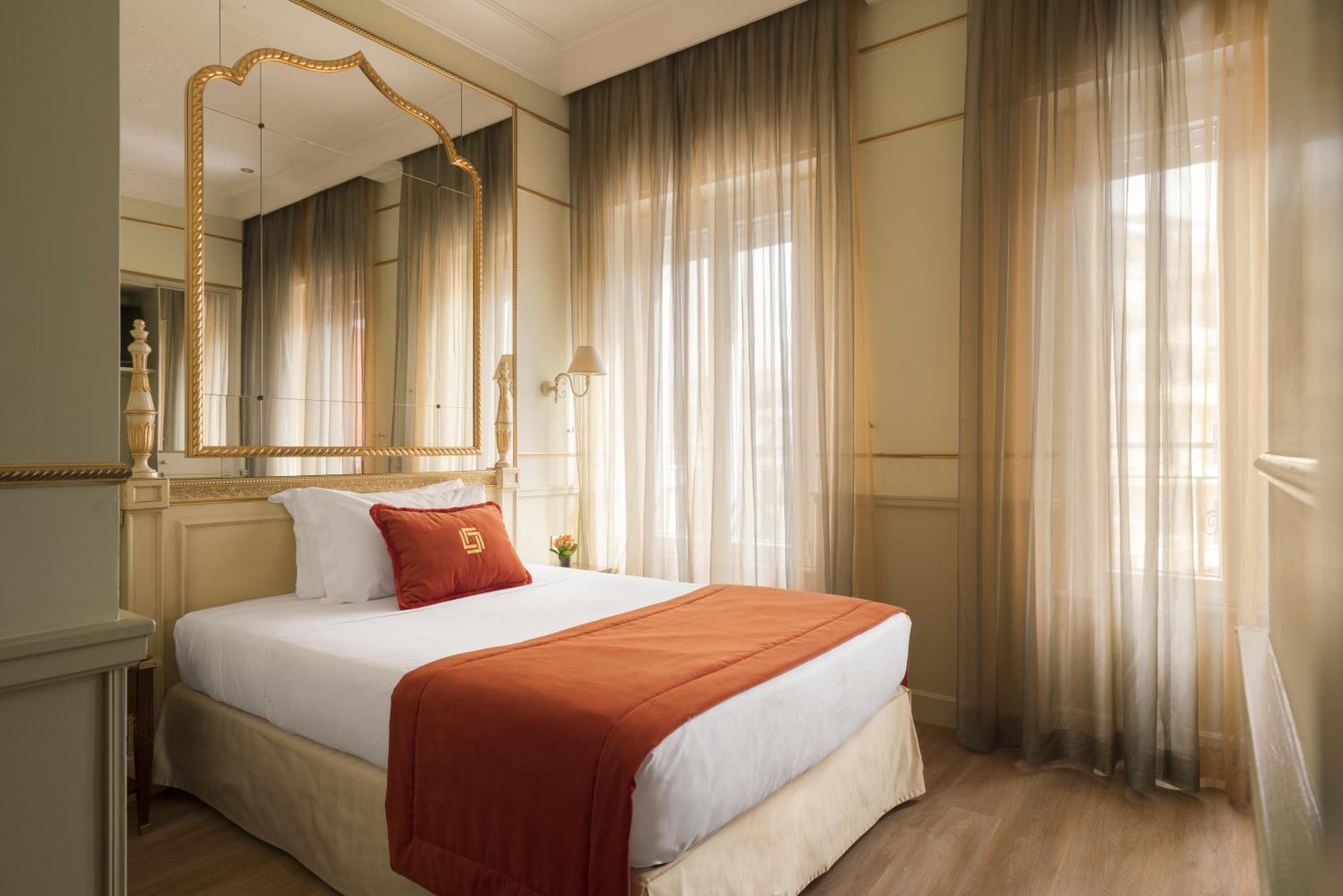 Double Room (1 Adult)