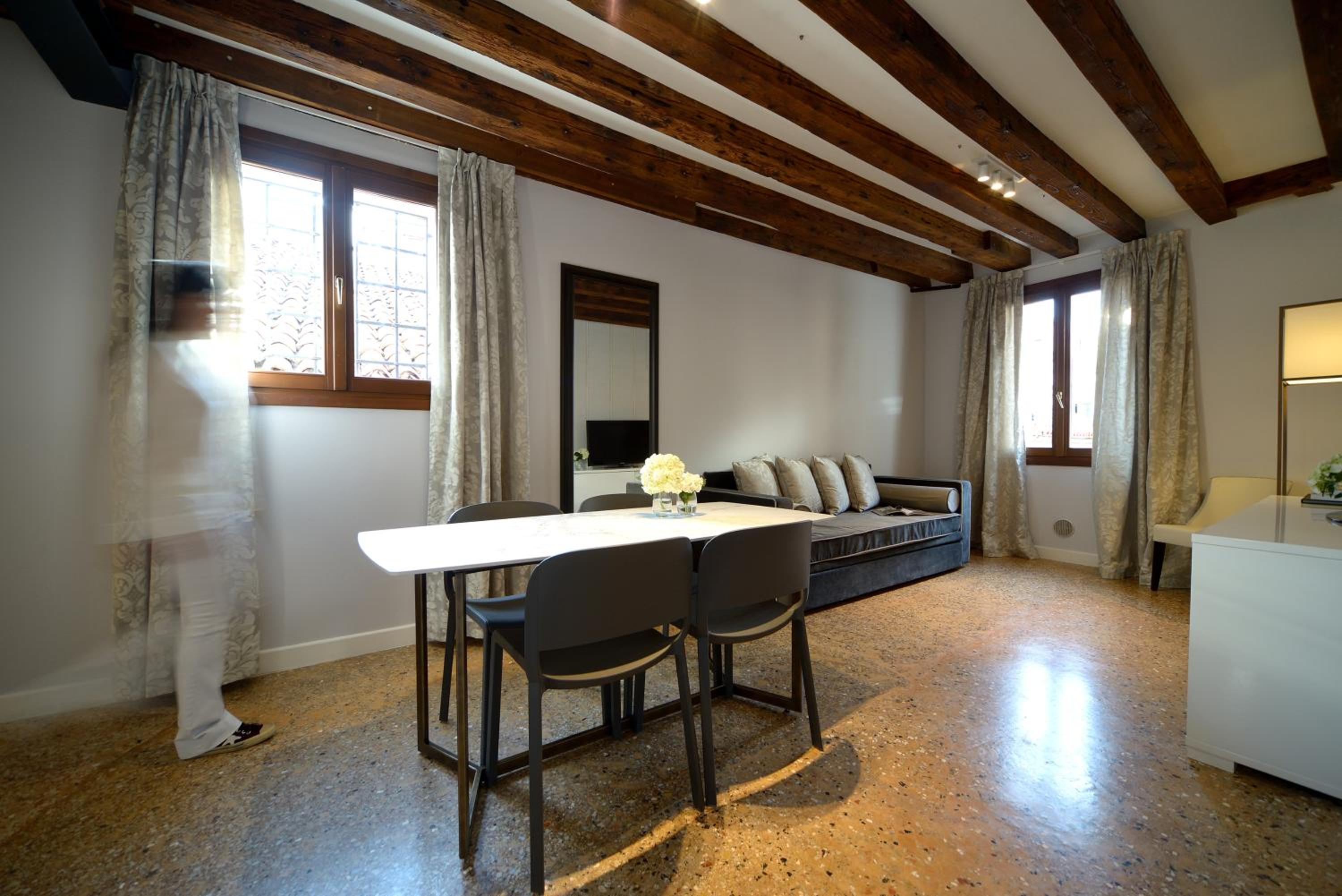 Two-Bedroom Apartment (6 Adults) (San Marco 1859)