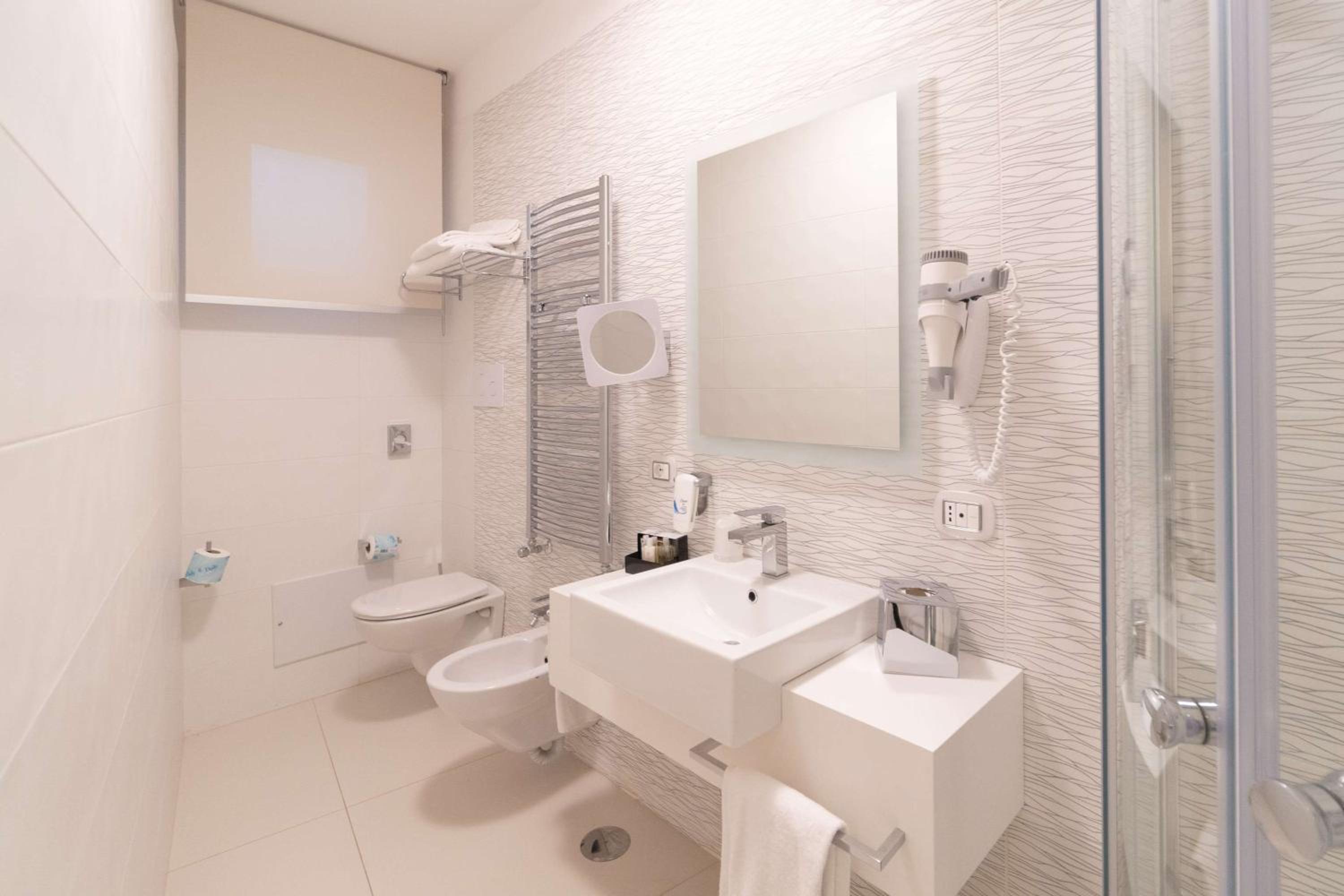 Queen Room with Sofa Bed - Annex