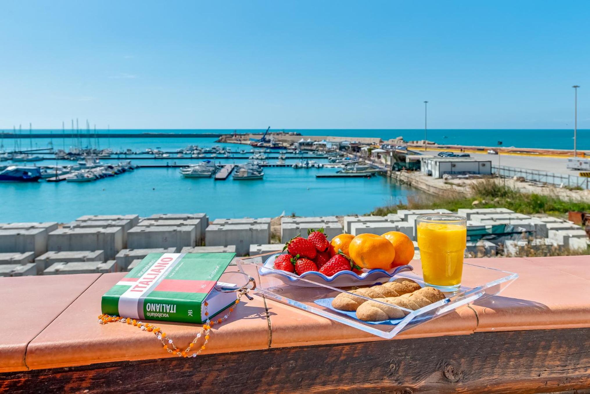 Double Room with Balcony and Sea View