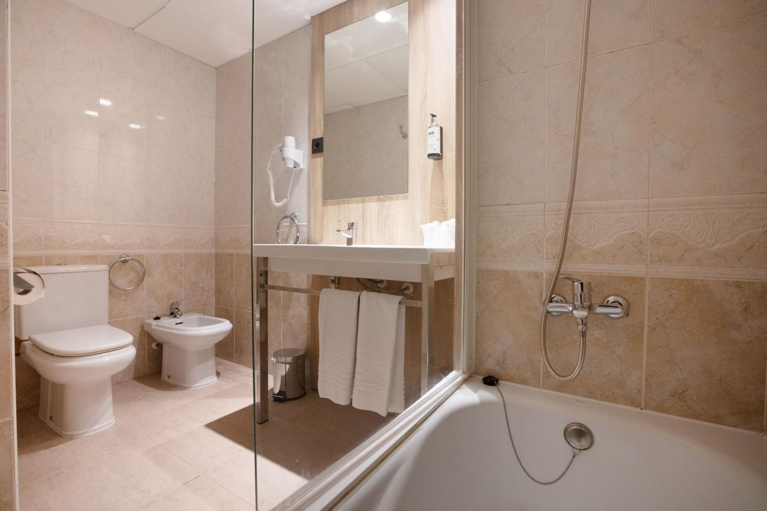 Standard with Pool View (2 adults)
