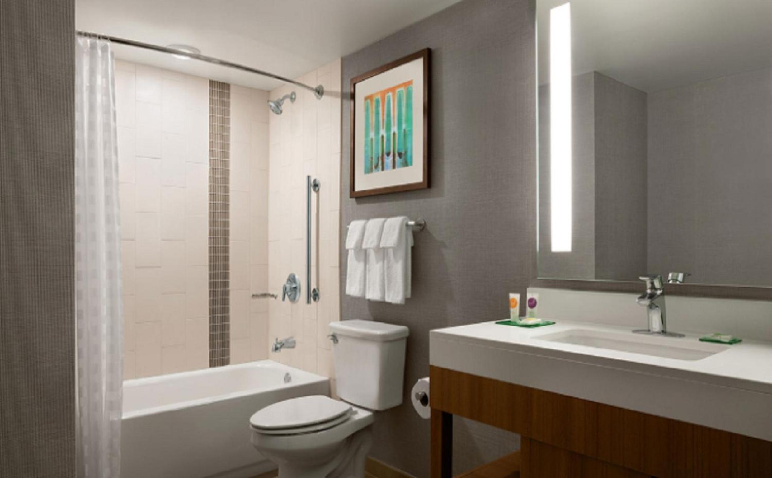 Queen Room with Two Queen Beds and Sofa Bed - High Floor