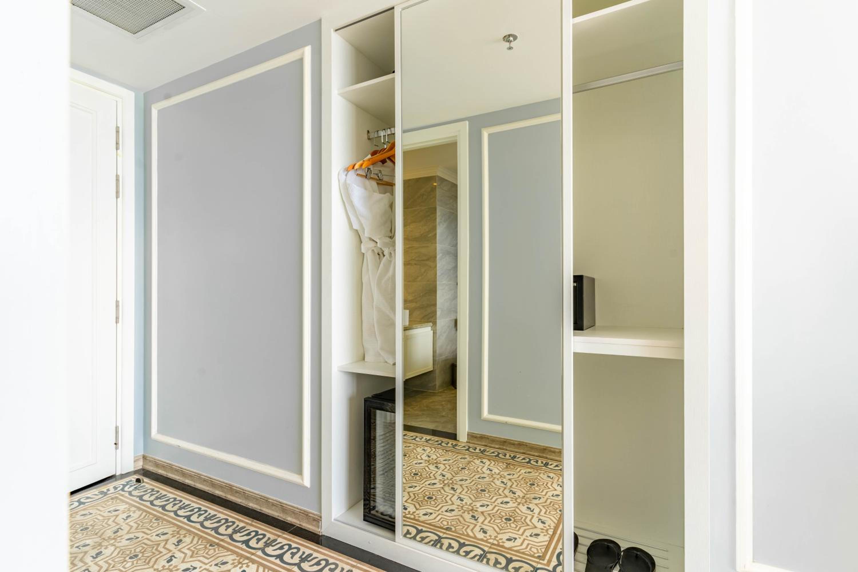 Deluxe Double or Twin Room with Ocean View