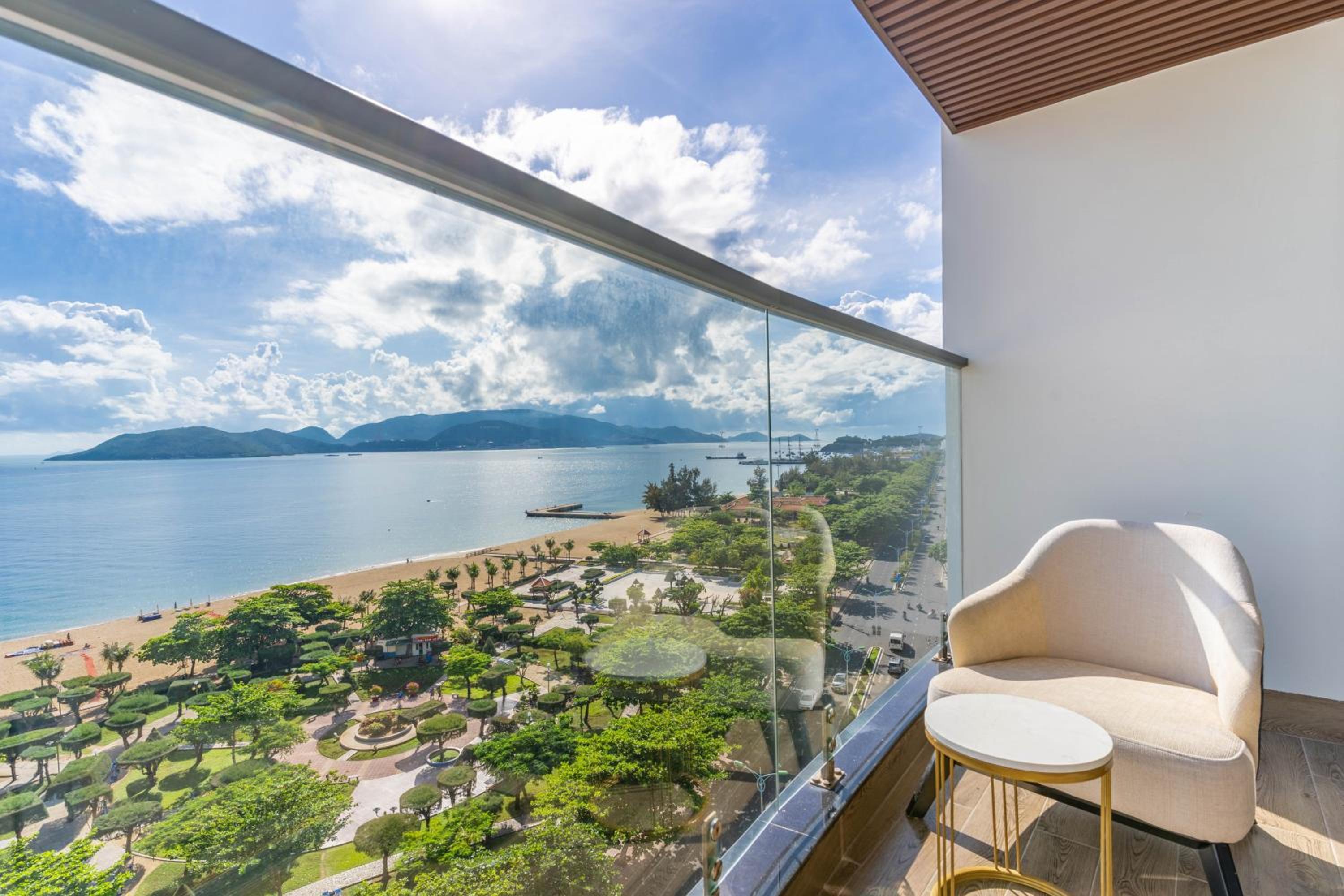 Premier Deluxe Room with Ocean View