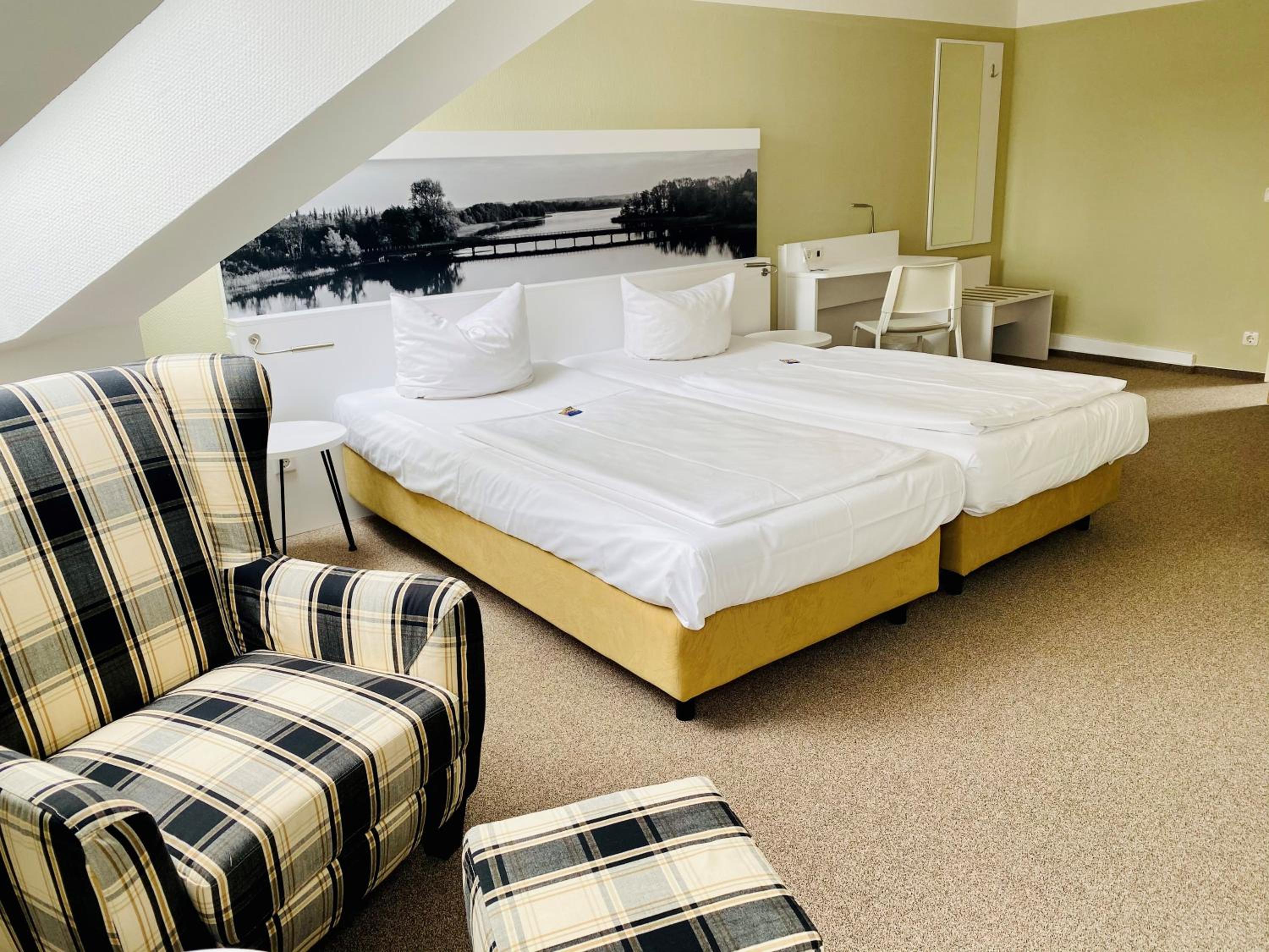 Large Double Room