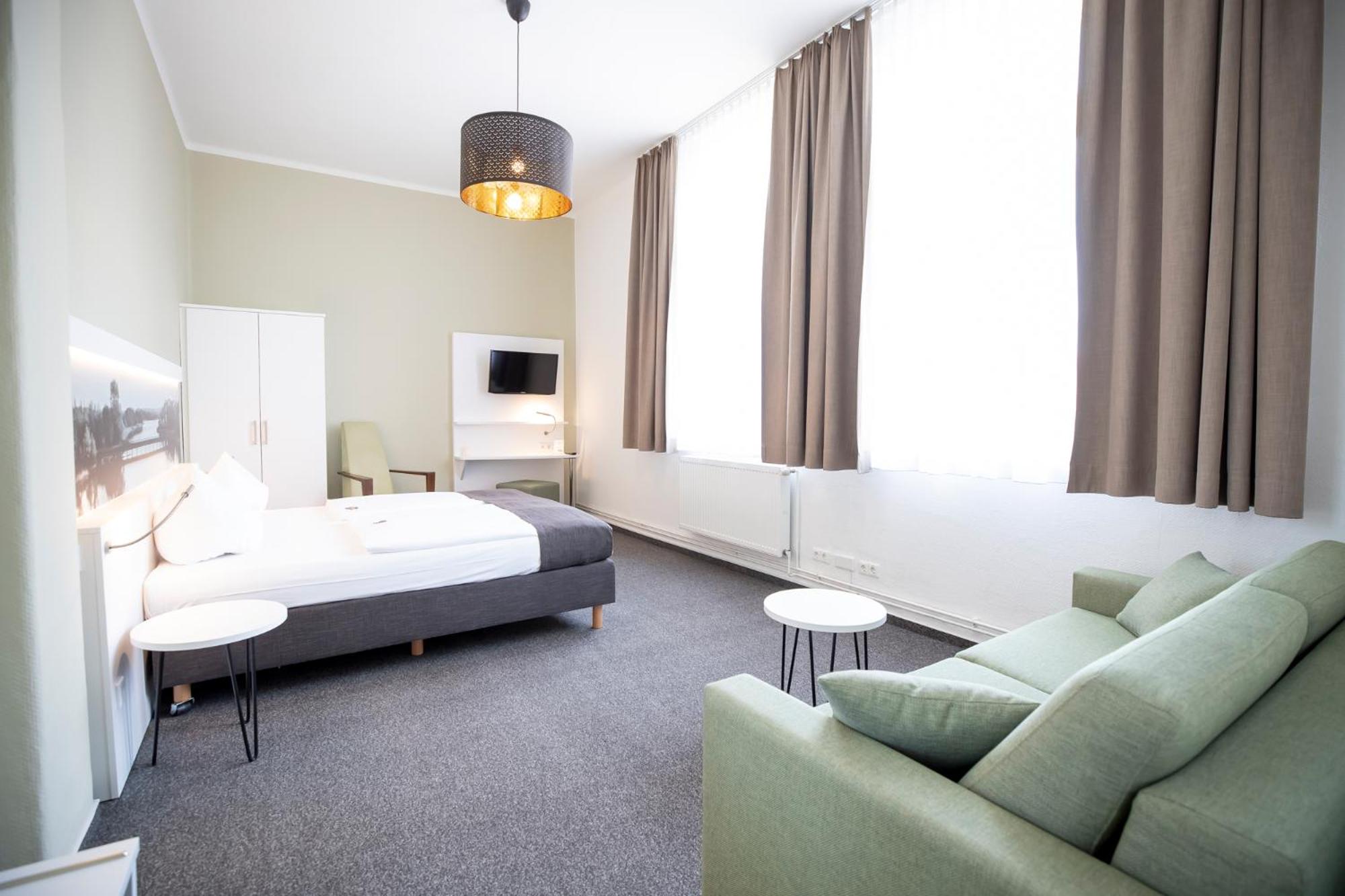 Large Double Room