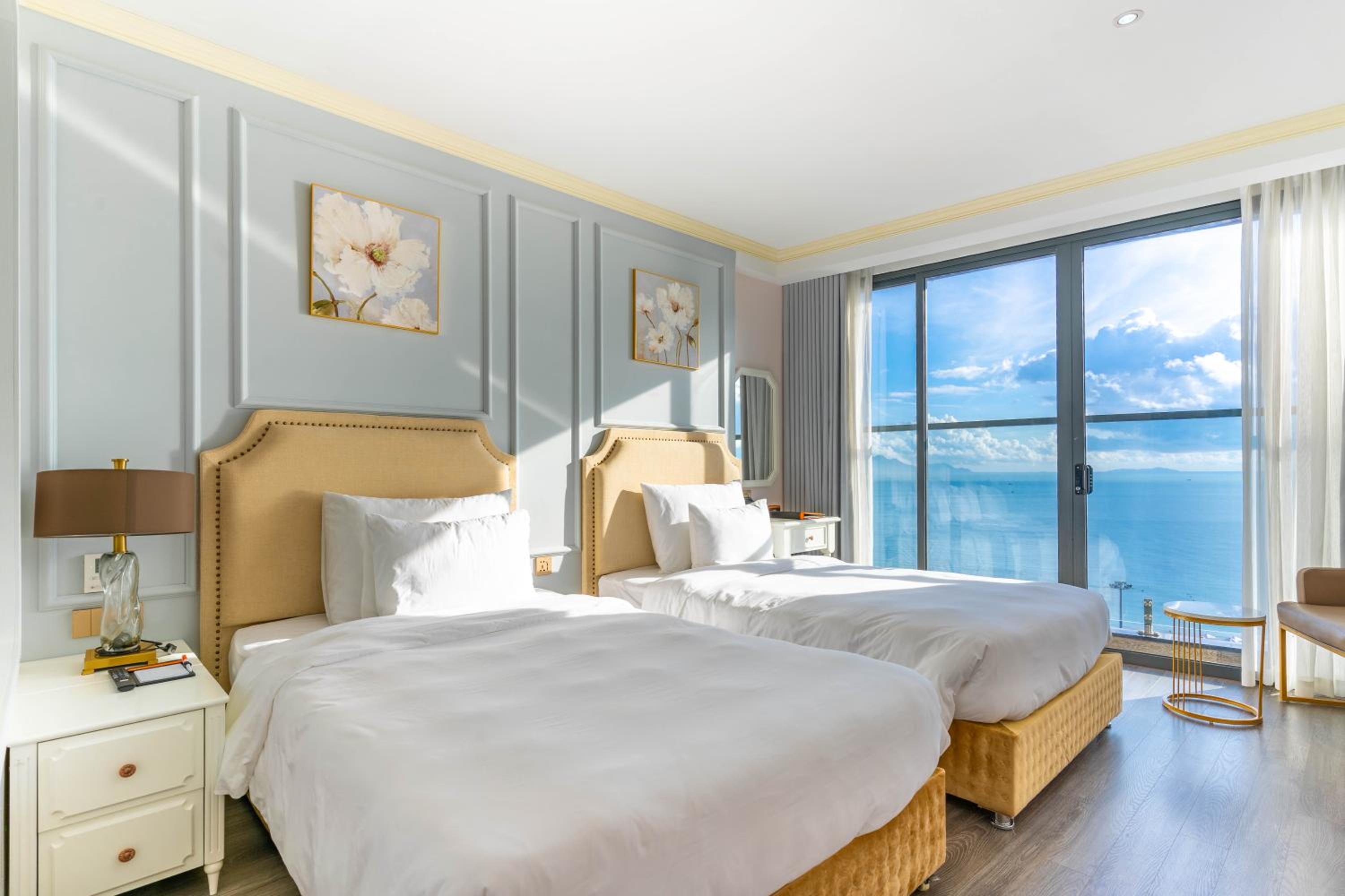 Deluxe Double or Twin Room with Ocean View