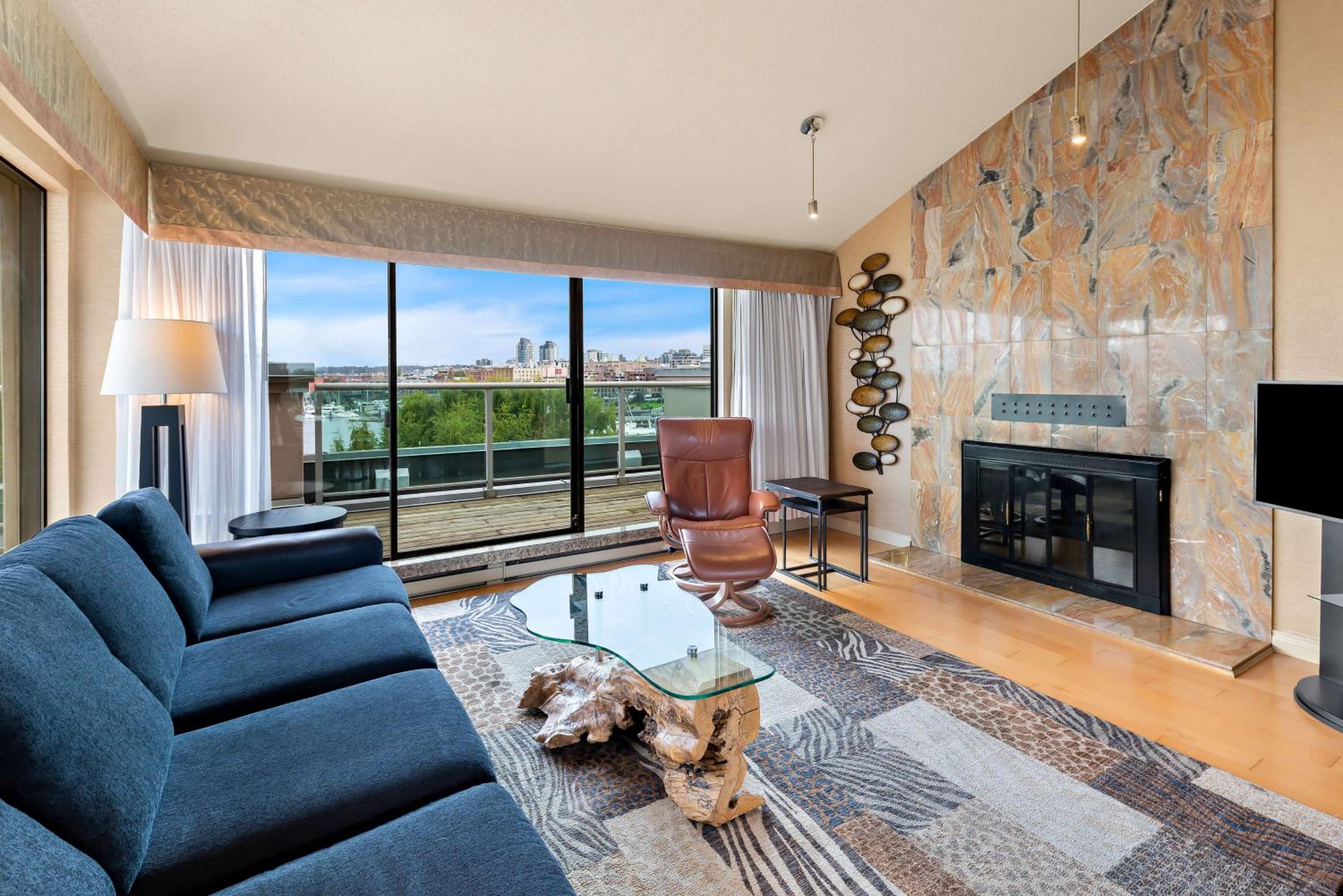One-Bedroom Suite with Harbor View