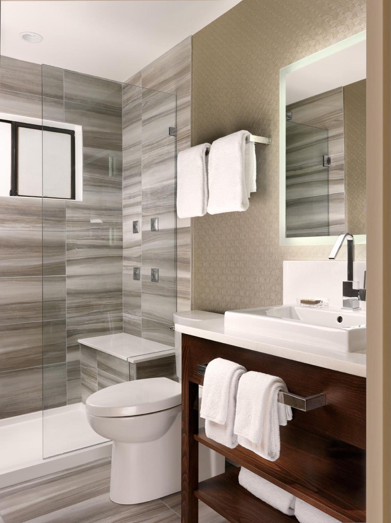 One-Bedroom Suite with Harbor View