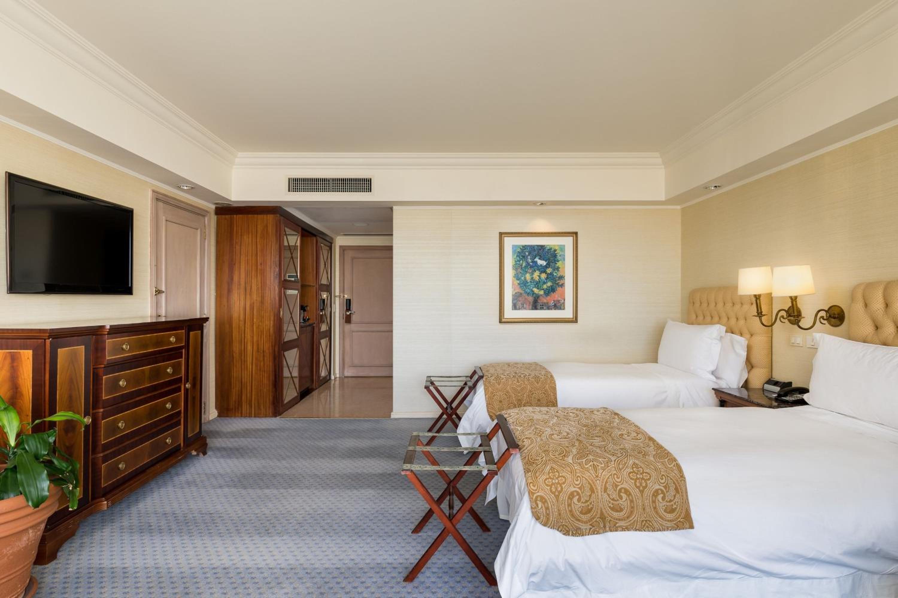 Grand Deluxe Twin Room