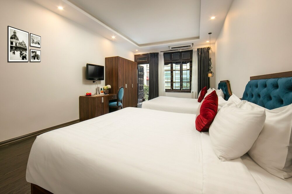 Family Room, Balcony