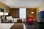 Queen Suite with Two Queen Beds в DoubleTree by Hilton Hotel Los Angeles Downtown