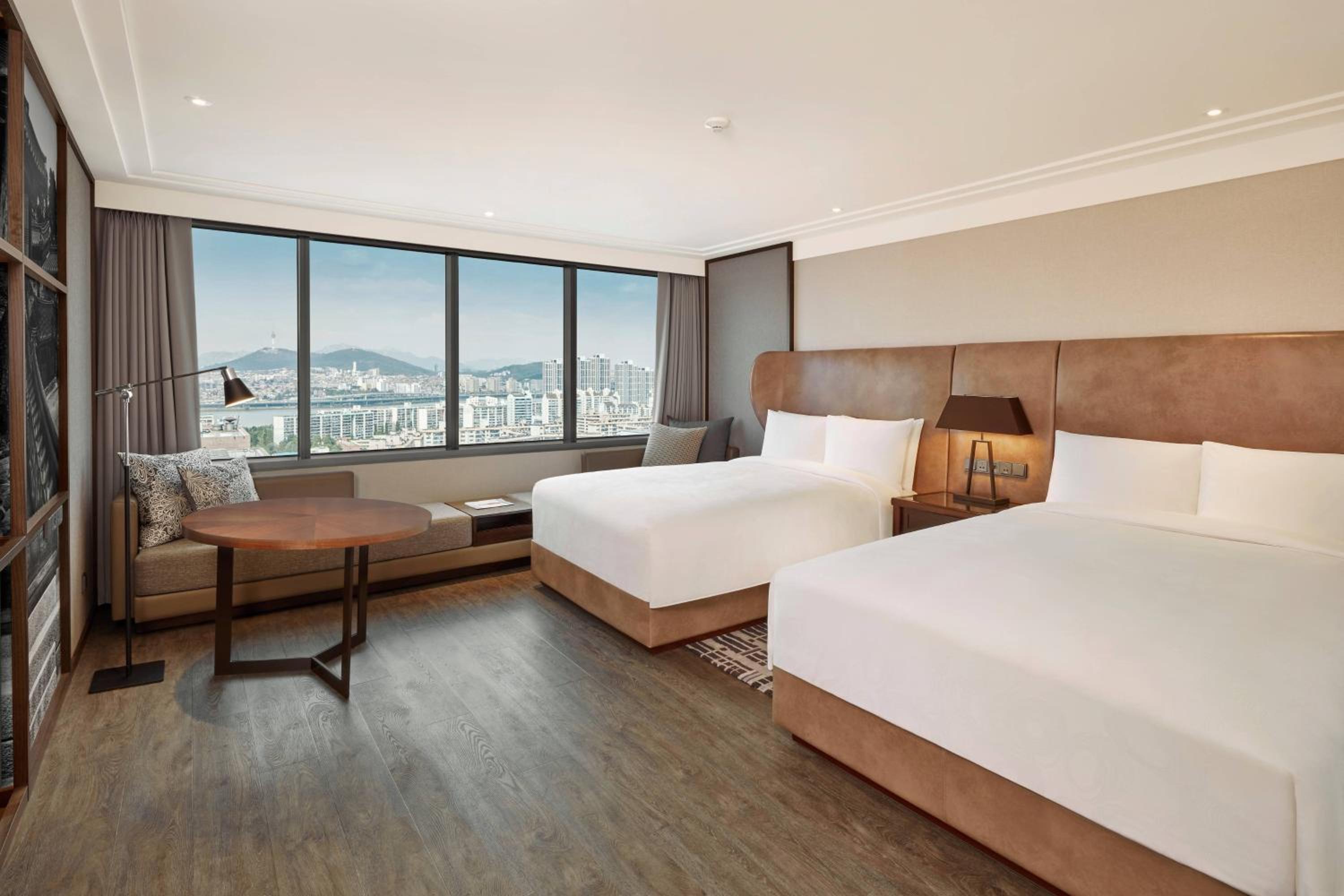 Deluxe Double, Guest room, 2 Double, City view