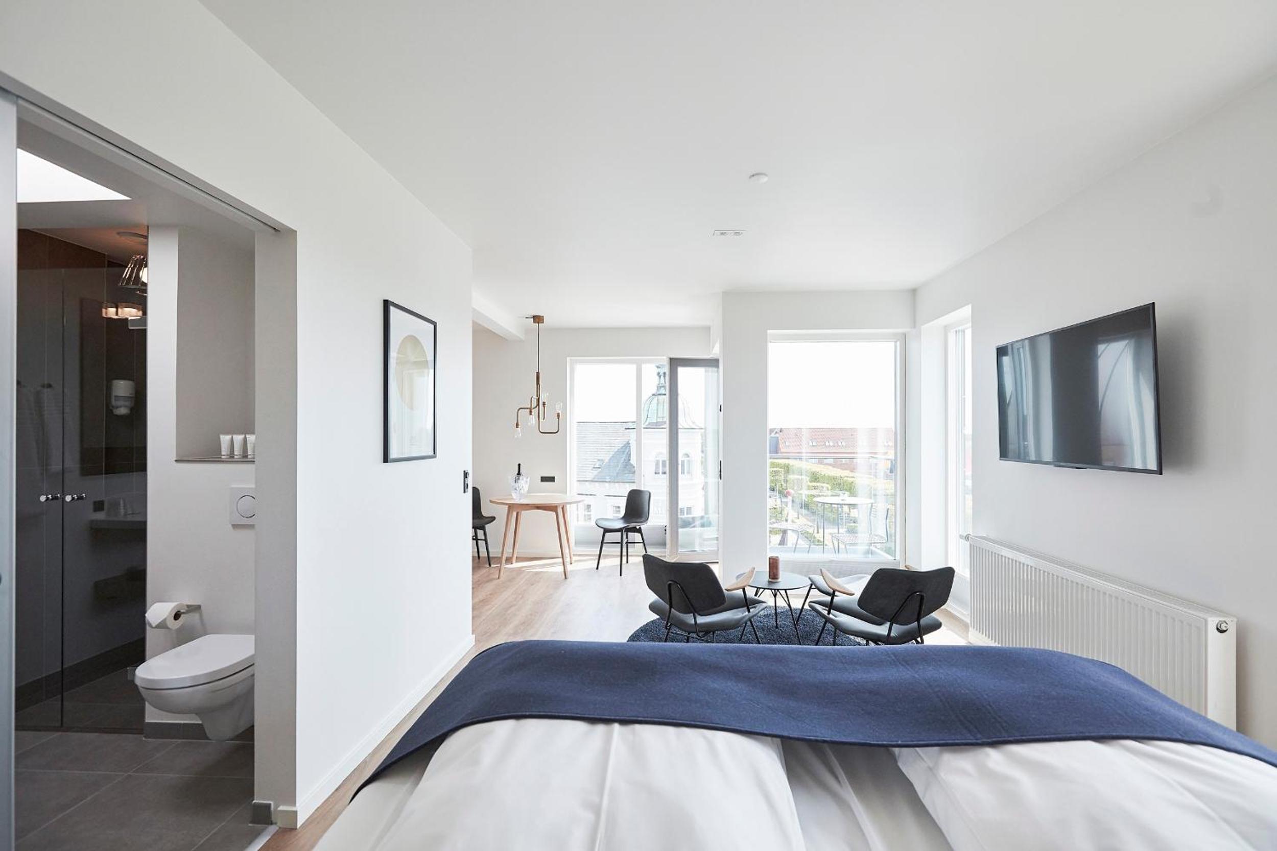 King Suite with Spa Bath