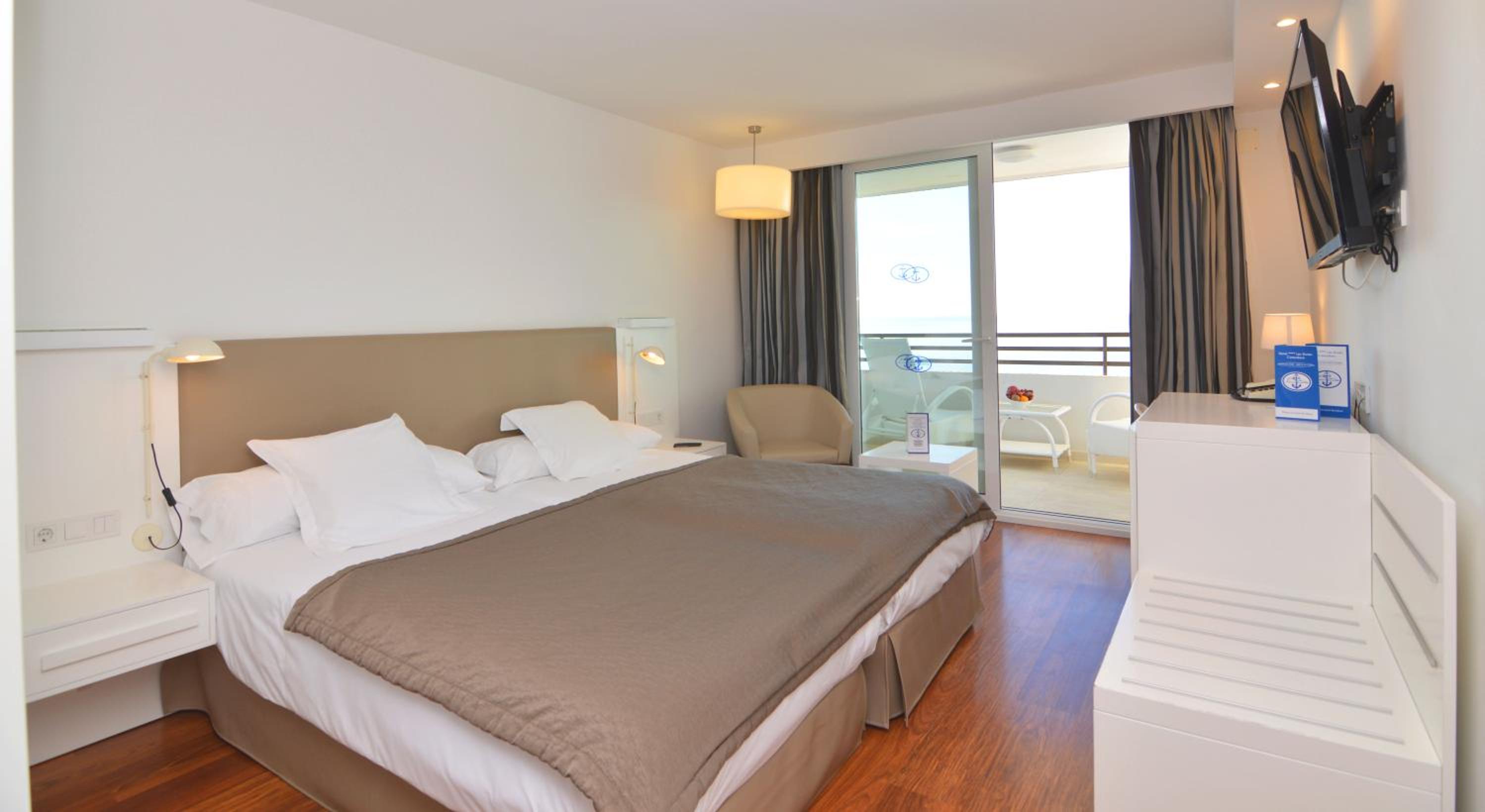 Twin Room with Sea View and Terrace