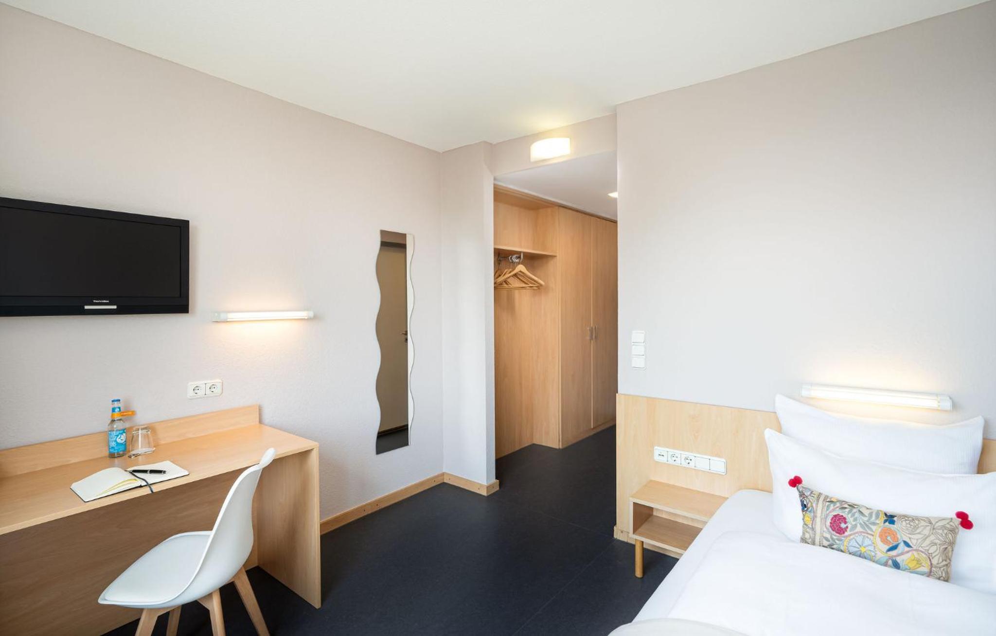Economy Single Room