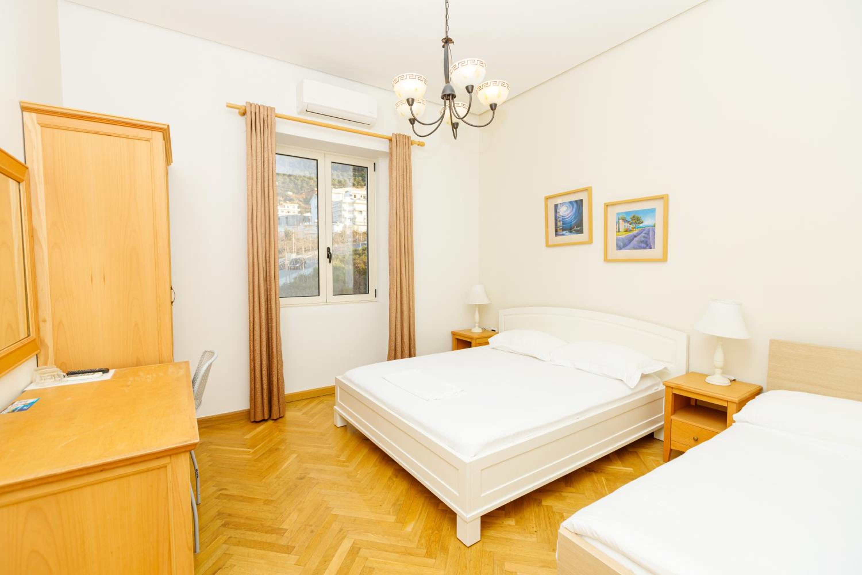 Comfort Triple Room