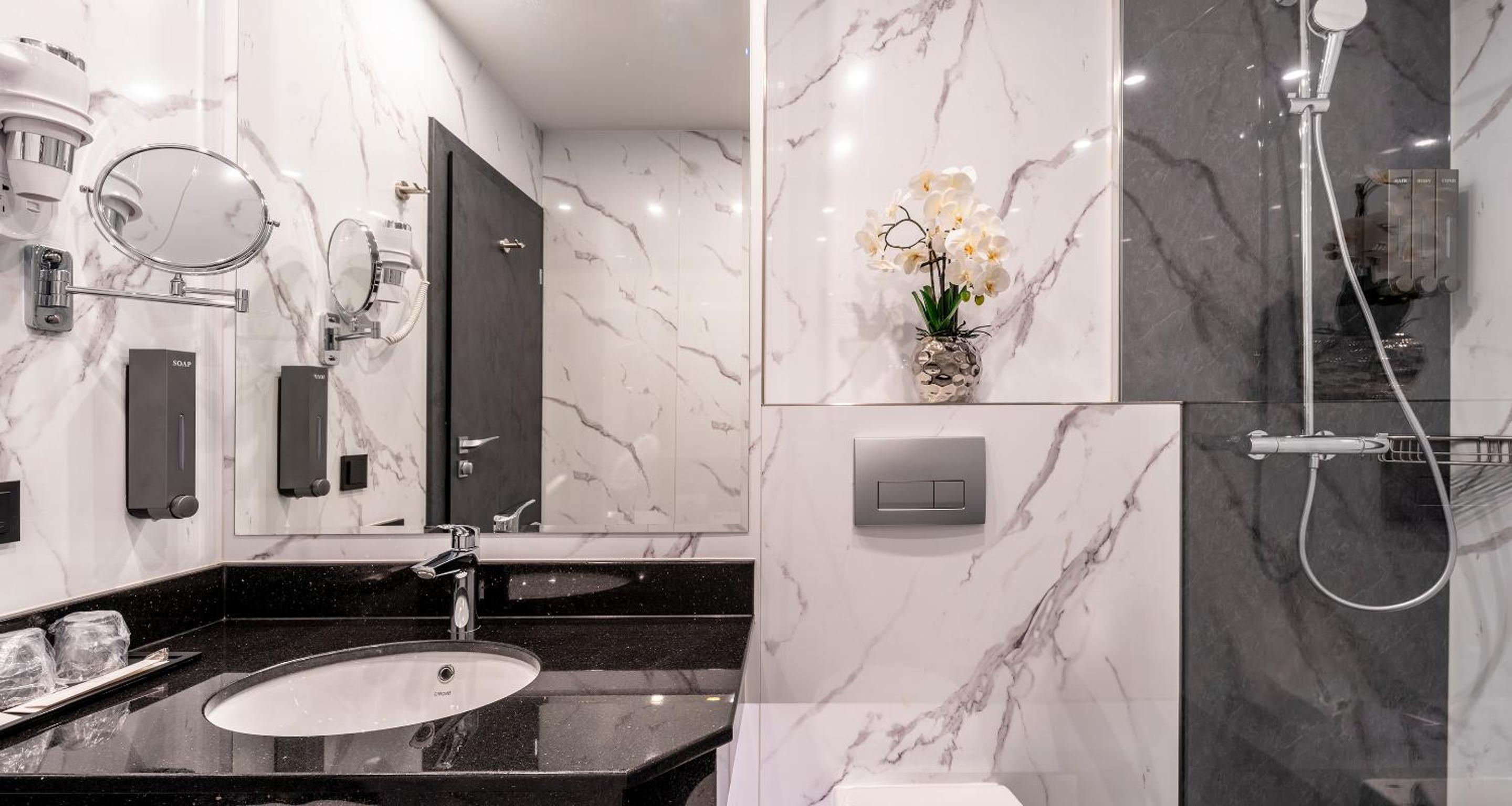 Doppelzimmer Hofseitig