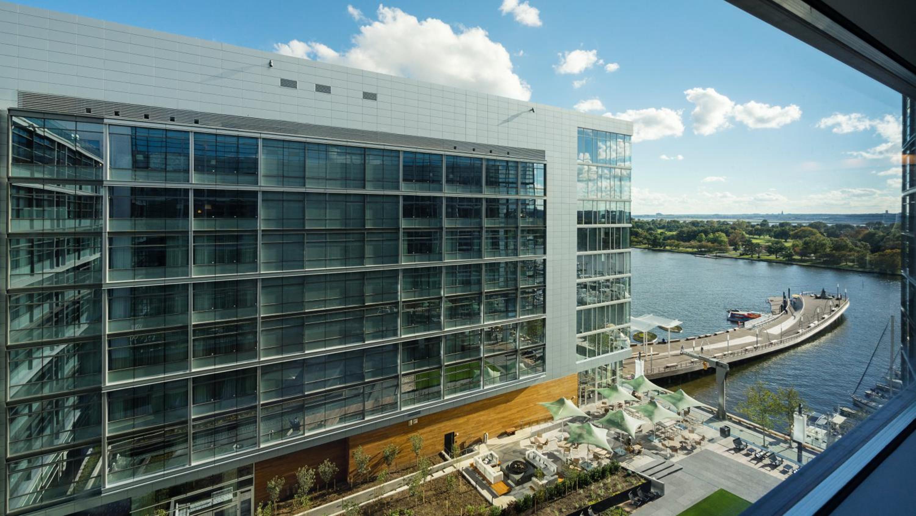 King Studio Suite with Sofa Bed and River View